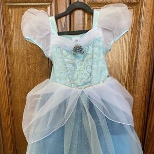Cinderella dress up costume - Disney store size 4